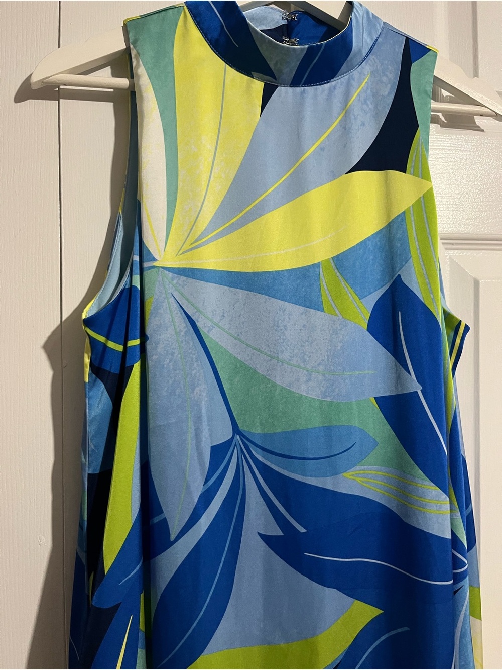 Nicole Miller Sleeveless Blue & Yellow Leaf-Print Maxi Dress - Picture 2 of 4